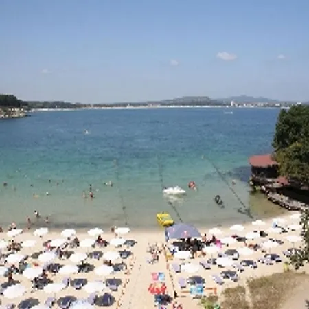 Хотел хотел парк 1 2*